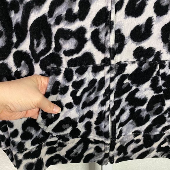 Womens‎ Vintage ONQUE CASUAL Full Zip Velour Grey Cheetah print Jacket Sz M - Picture 4 of 11